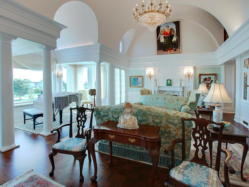 traditional greatroom interior design